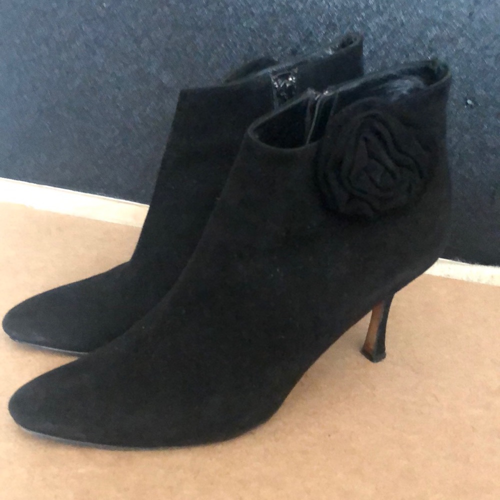 Manolo Blahnik Suede Ankle Point Bootie Heels With Rose detail 37.5